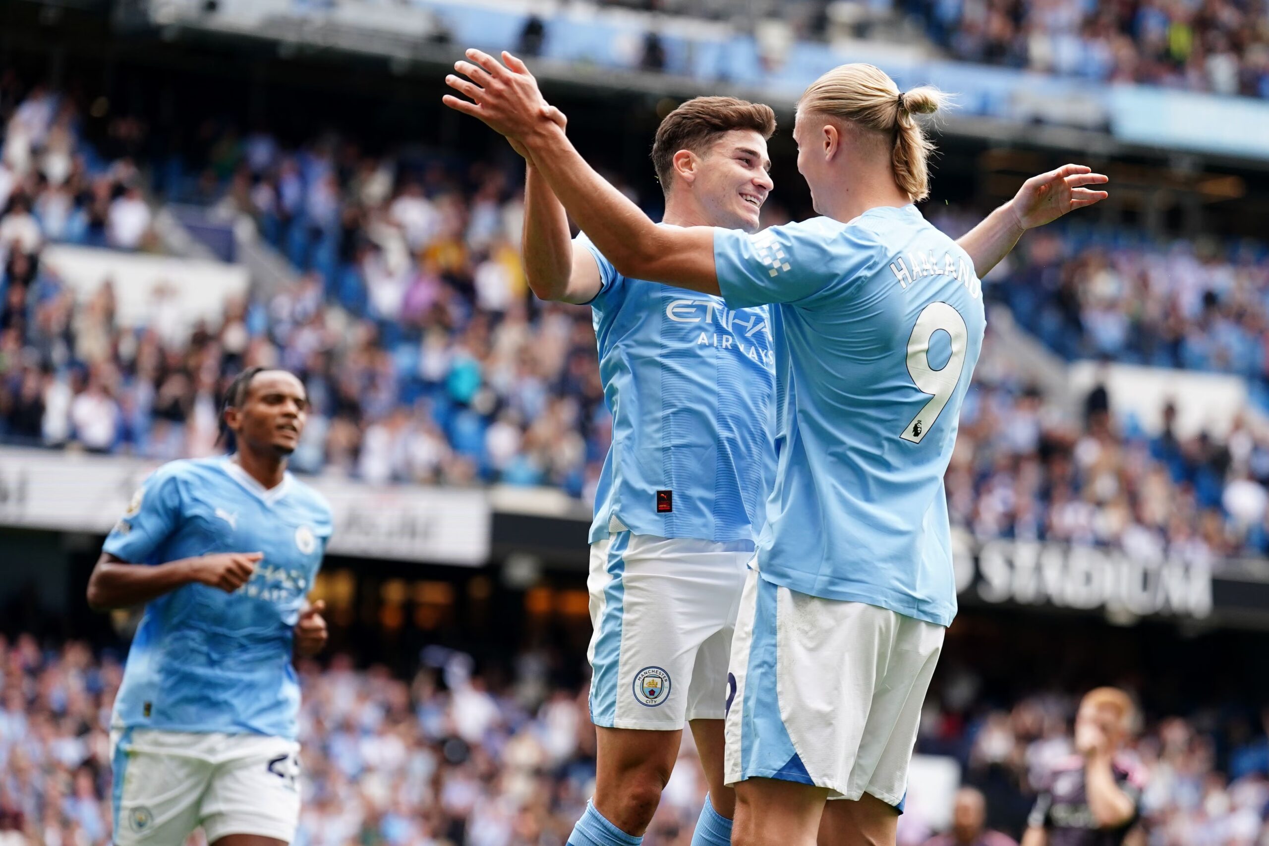 Julián Álvarez and Haaland